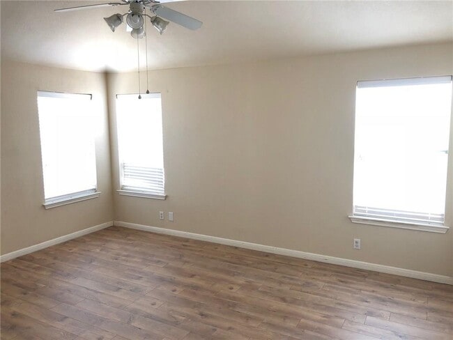 Building Photo - 8537 Shallot Way