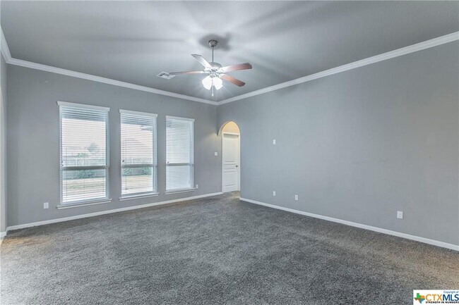 Foto del edificio - 1603 Neuberry Cliffe