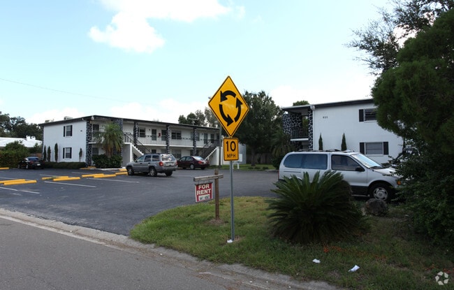Building Photo - 309 S Arcturas Ave