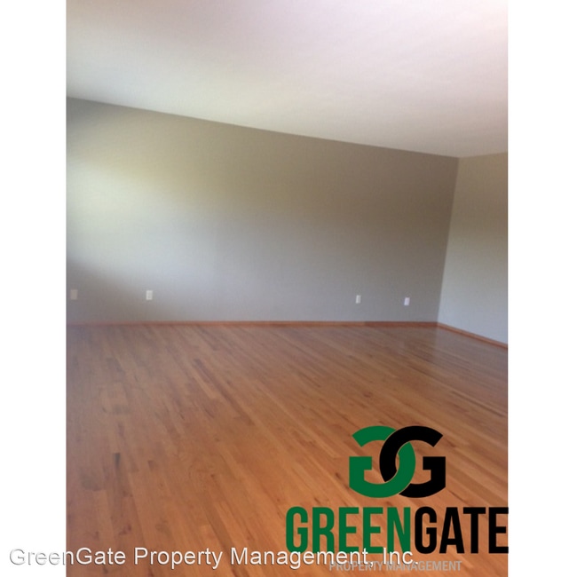 Building Photo - 3 br, 2 bath House - 404 Woodrow Ave