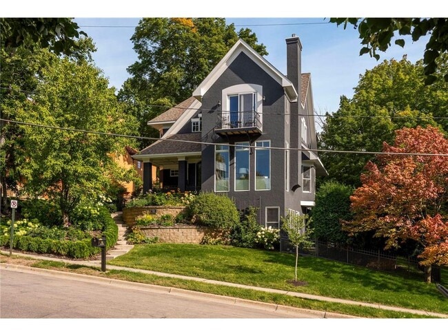 Foto del edificio - 745 Rice St E