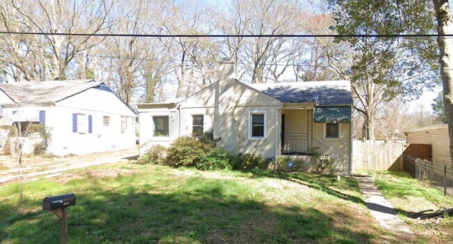 Building Photo - 1428 Lorenzo Dr SW