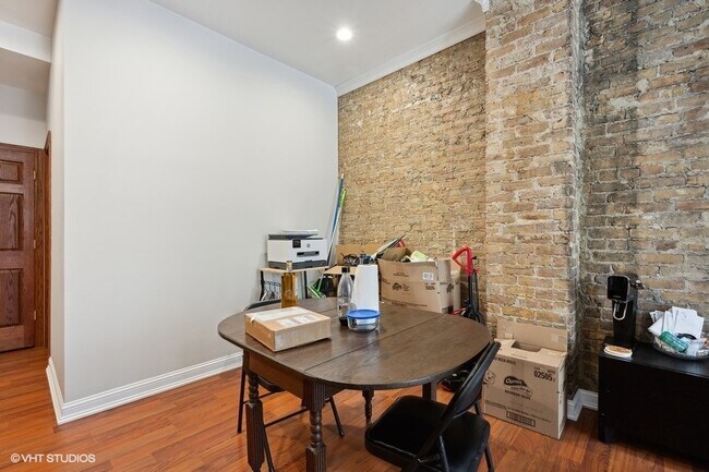 Foto del edificio - 116 W Grand Ave