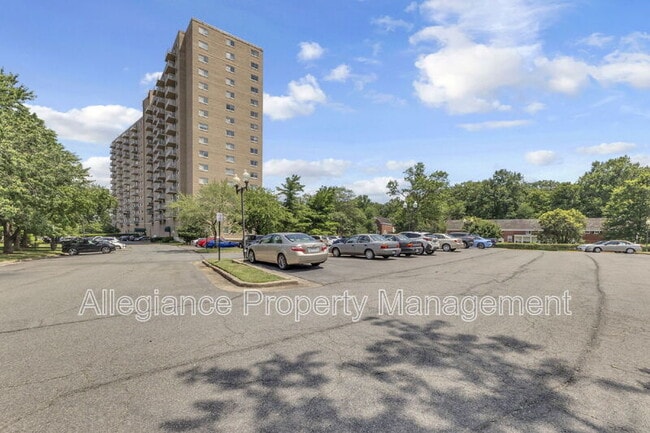 Photo - 1225 Martha Custis Dr House