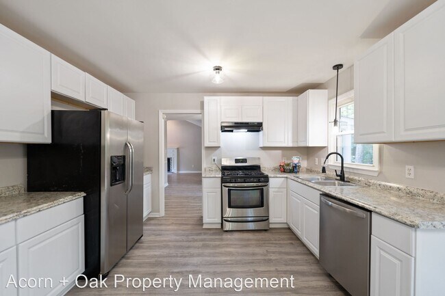Foto del edificio - 3 br, 2.5 bath House - 813 Sanderson Dr
