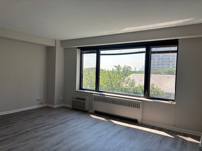 Photo - 3100 N Lake Shore Dr (Chicago, IL) Apartment