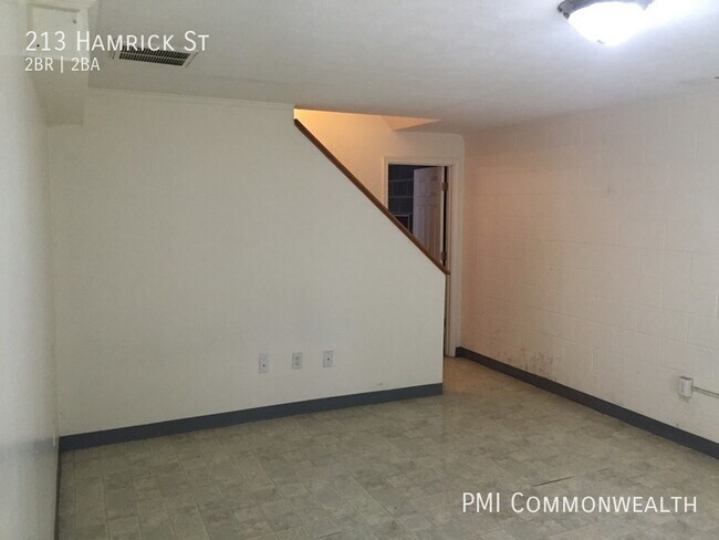 Foto del edificio - 2 Bed / 2 Bath Single Family (Available 8/...
