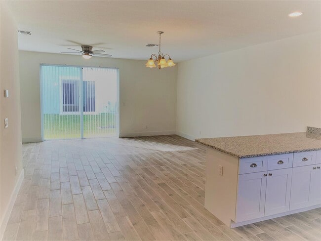 Building Photo - 210 Osprey Cir