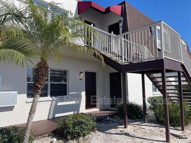 Foto del edificio - 9105 W Hillsborough Ave