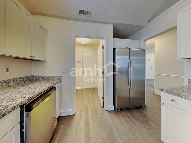 Foto del edificio - 1954 Waccamaw Path