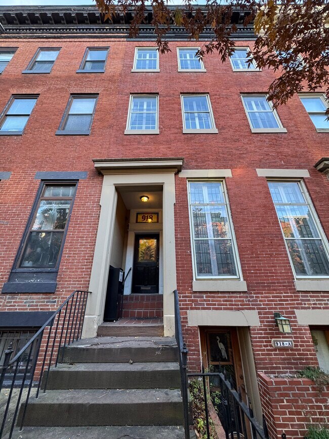 Front of 918 N Calvert Street - 918 N. Calvert Street