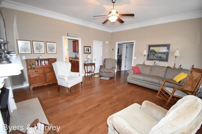 Foto del edificio - 3 br, 2 bath House - 2359 Ellsworth Drive
