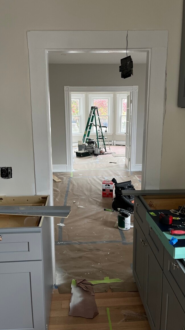 Building Photo - 11 Hatch St