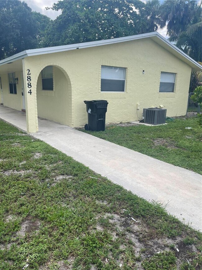 Foto del edificio - 2884 SW 19th Pl