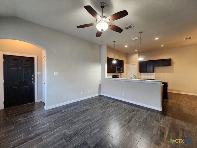 Building Photo - 1143 Creekside Orchard
