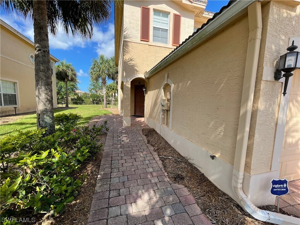 4096 Cherrybrook Loop, Fort Myers, FL 33966 Townhome Rentals in Fort