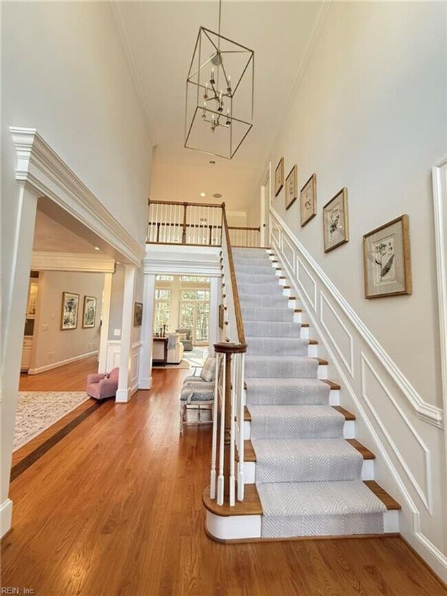 Building Photo - 4 Bed 3.5 Bath Single Family Home