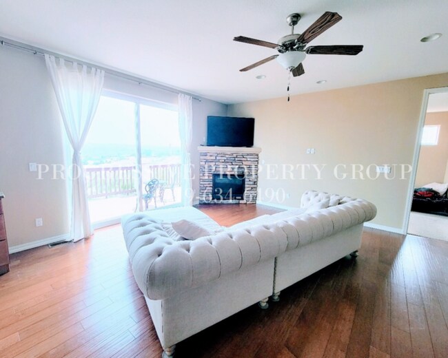 Foto del edificio - 2349 Lone Willow View