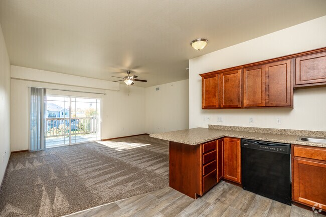 2HAB, 1BA - 949 ft² - Village Pointe - Fully Occupied