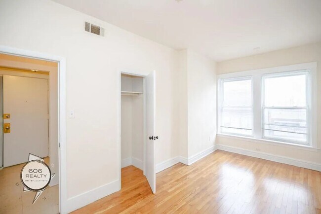 Foto del edificio - 6254 S Western Ave