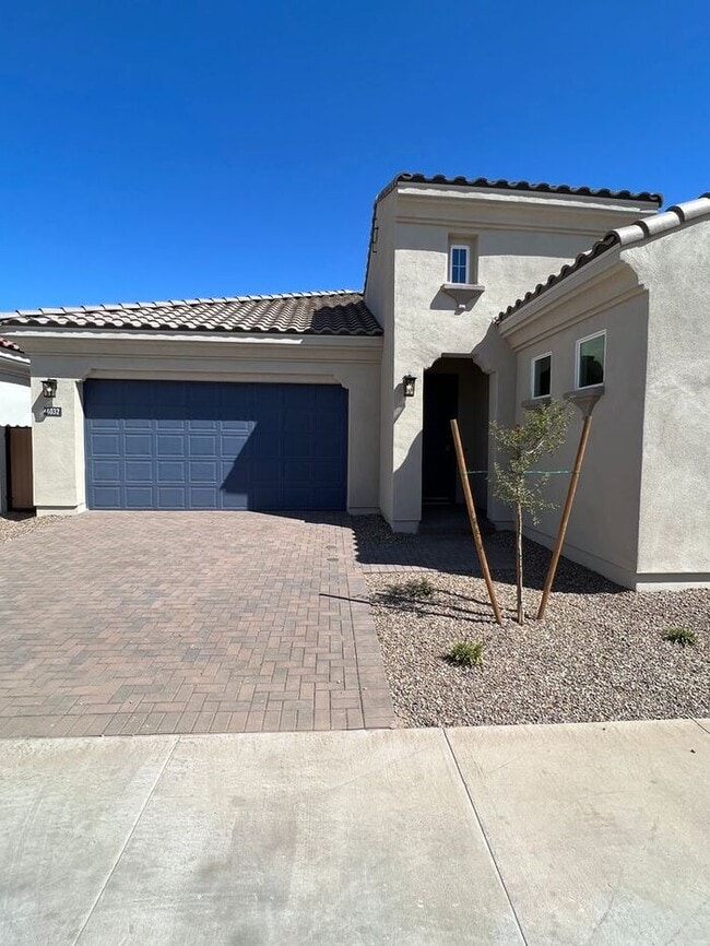 Foto del edificio - Executive Single-Story 4-Bedroom Rental with $50K+ Upgrades & Indoor-Outdoor Living in Chandler, AZ