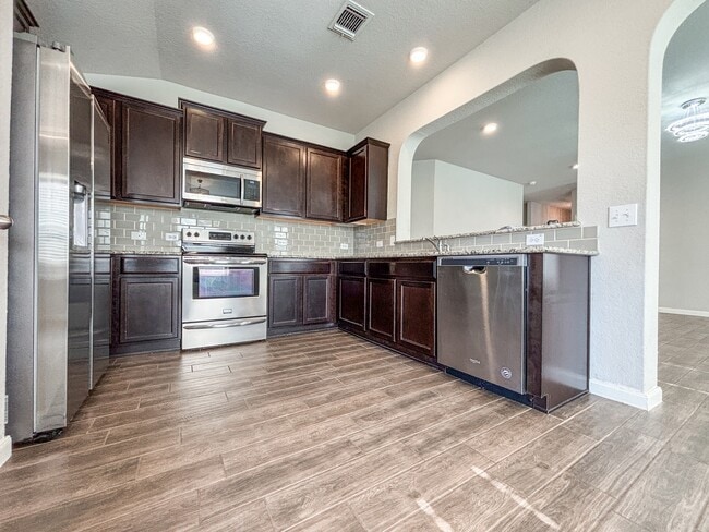 Building Photo - 2298 Clover Ridge