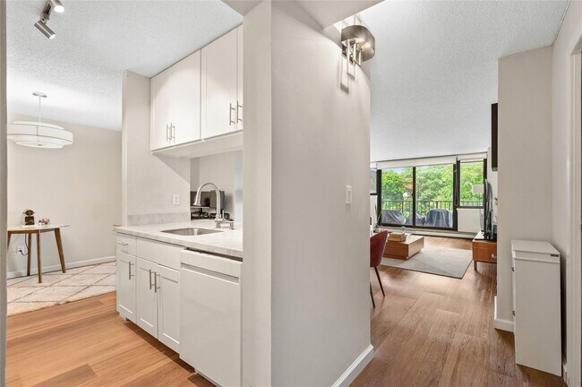 Foto del edificio - 25 Rockledge Ave