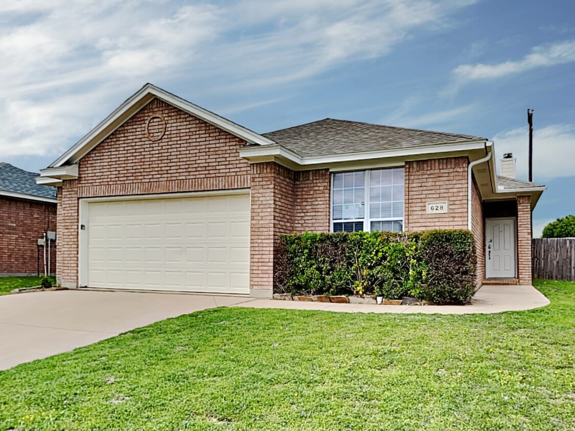 Primary Photo - 628 Caravan Dr