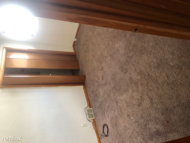 Building Photo - 2 br, 1 bath Townhome - 7025 Paxton Rd