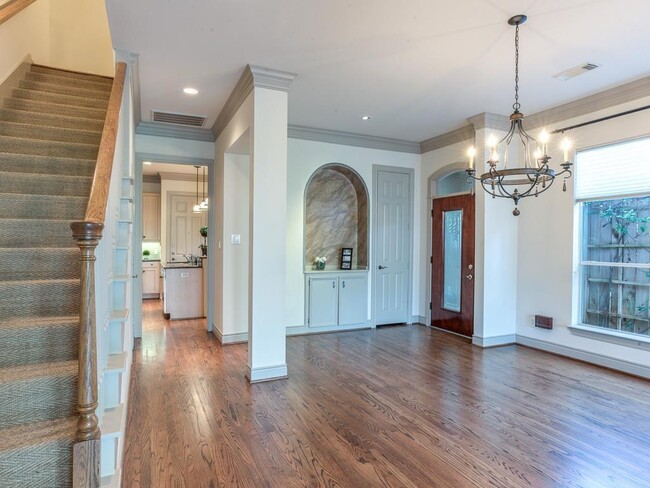 Foto del edificio - 2438 Sheridan St