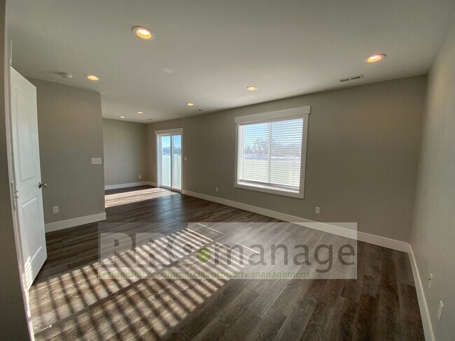 Foto del edificio - 3 bd, 2.5 bath Townhouse in Rigby