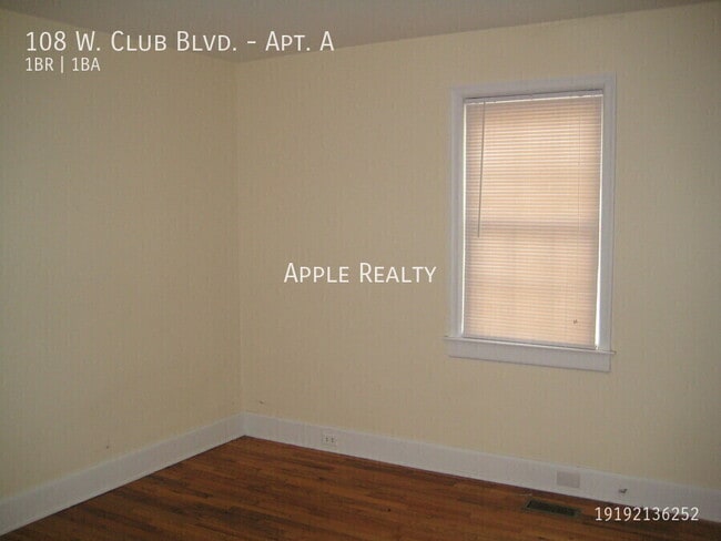 Foto del edificio - 108 W Club Blvd