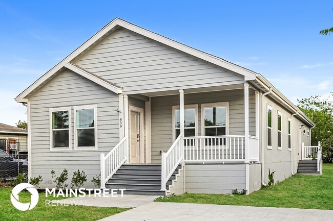 Building Photo - 839 Perez St