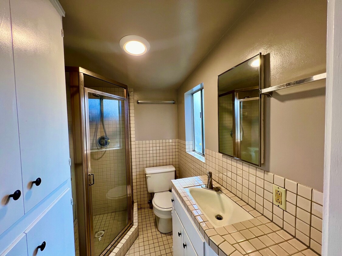 Baño - 1226 Middlefield Rd
