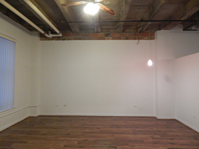 Foto del edificio - 20 N State St