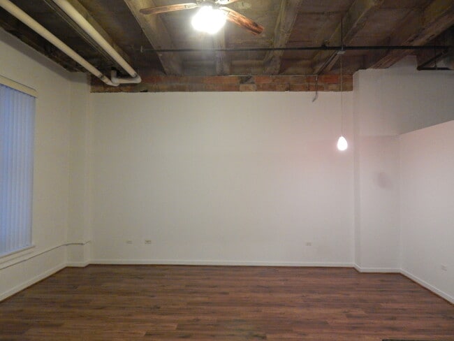 Building Photo - 20 N State St