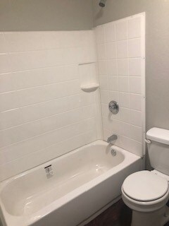 Foto del edificio - 2800 Burchill Rd