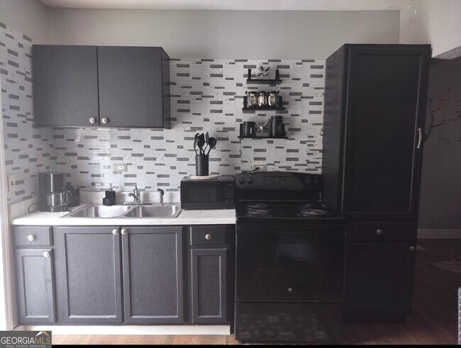 Foto del edificio - 7567 Sugarcreek Dr