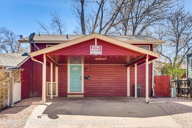 Building Photo - 4 br, 1.5 bath House - 995 Sir Galahad Drive