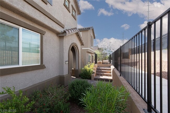 Building Photo - 8045 Skye Foxx St