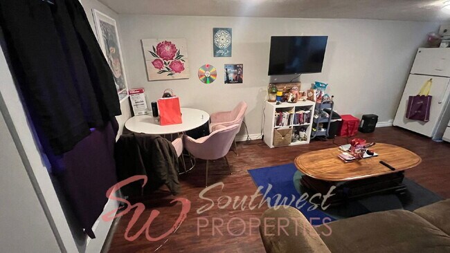 Foto del edificio - 1 Bedroom Garage Apartment — 1 Block from TSU (You Can’t Get Much Closer!)