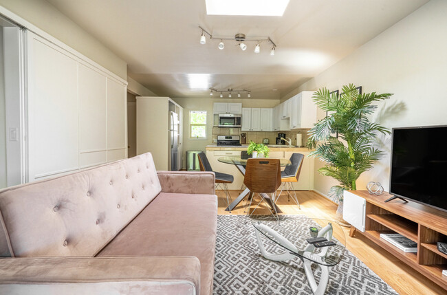 Foto del edificio - Webster Oak Apartments