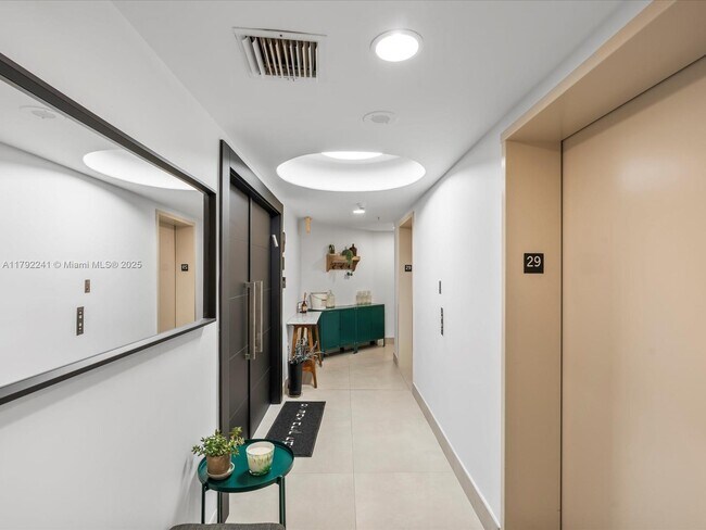 Foto del edificio - 3370 Hidden Bay Dr