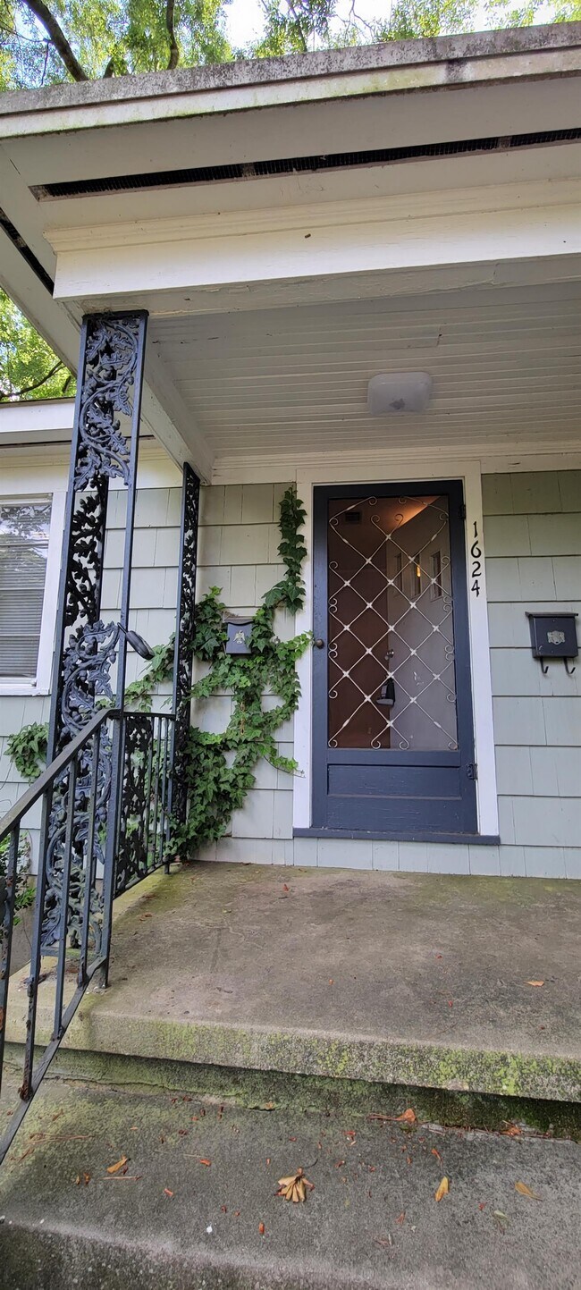 Foto del edificio - 1624 Myrtle St