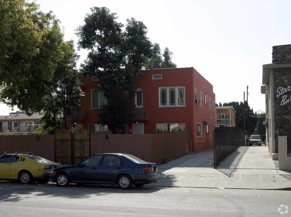 Primary Photo - 5516-5520 Carlton Way