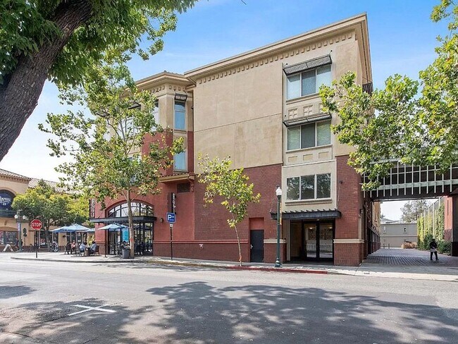 Foto del edificio - Cozy 2 bedroom & 2 bath condo