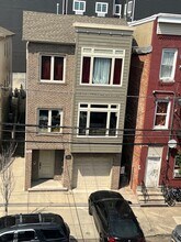 Building Photo - 194 Parkhurst St