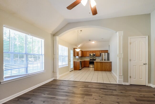 Building Photo - 6202 Morgan Manor Cove