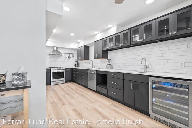 Foto del edificio - 2 br, 2.5 bath House - One Time - 1308 Jones