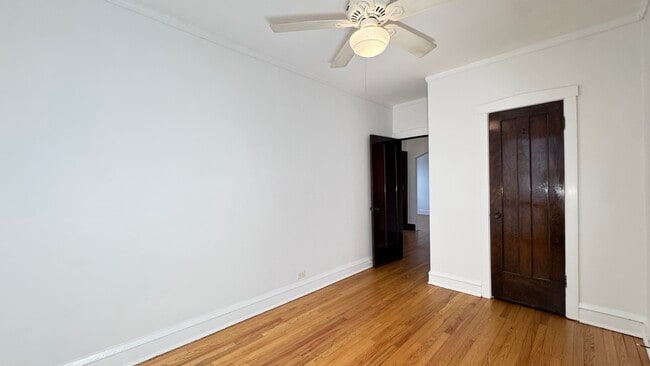 Bedroom - North Wolcott Ave